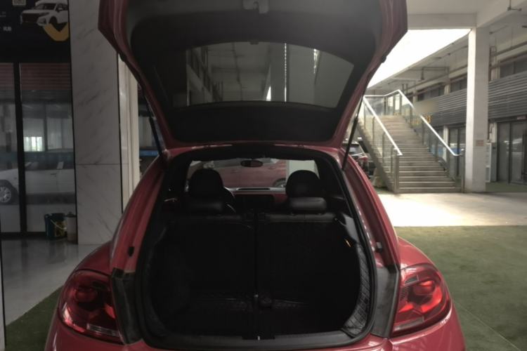 Used Volkswagen Beetle 2015 180TSI model Trunk