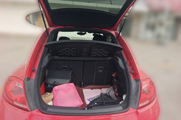 Used Volkswagen Beetle 2015 180TSI model Trunk
