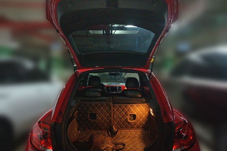 Used Volkswagen Beetle 2015 180TSI model Trunk