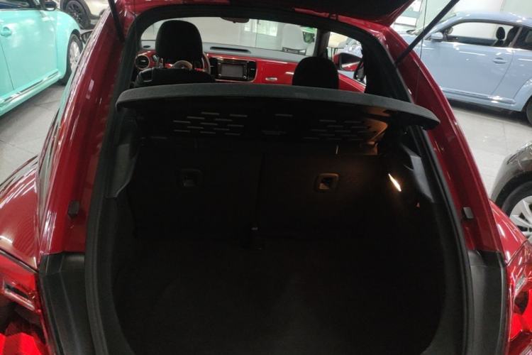 Used Volkswagen Beetle 2015 180TSI model Trunk