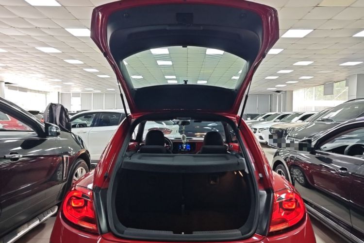 Used Volkswagen Beetle 2015 180TSI model Trunk