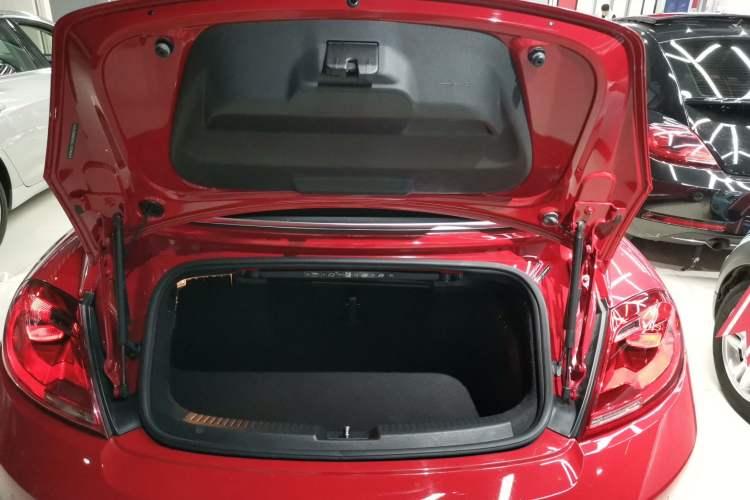 Used Volkswagen Beetle 2015 180TSI Convertible Edition Trunk