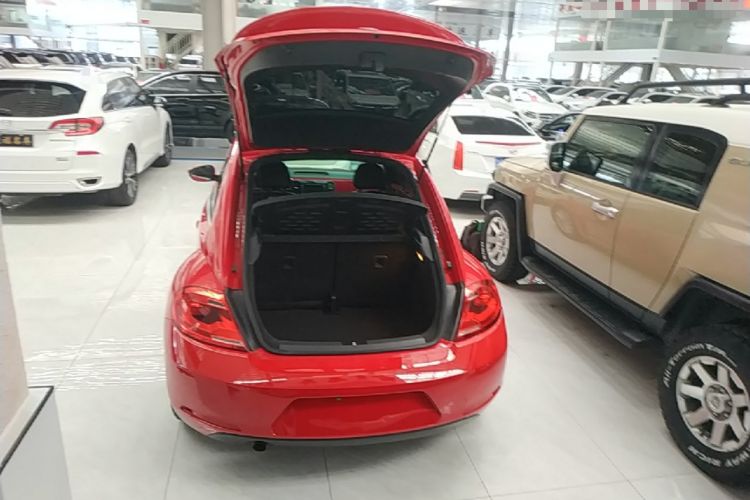 Used Volkswagen Beetle 2015 180TSI model Trunk