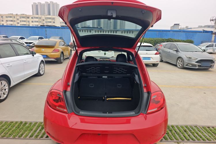 Used Volkswagen Beetle 2015 280TSI Trunk