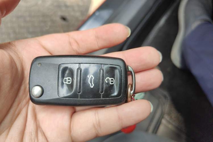 Used Volkswagen Beetle 2015 180TSI model Vehicle Key