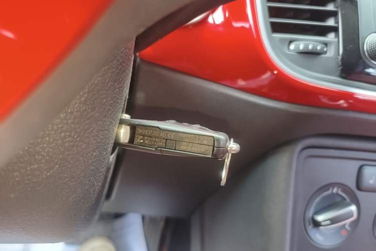 Used Volkswagen Beetle 2015 180TSI model Vehicle Key