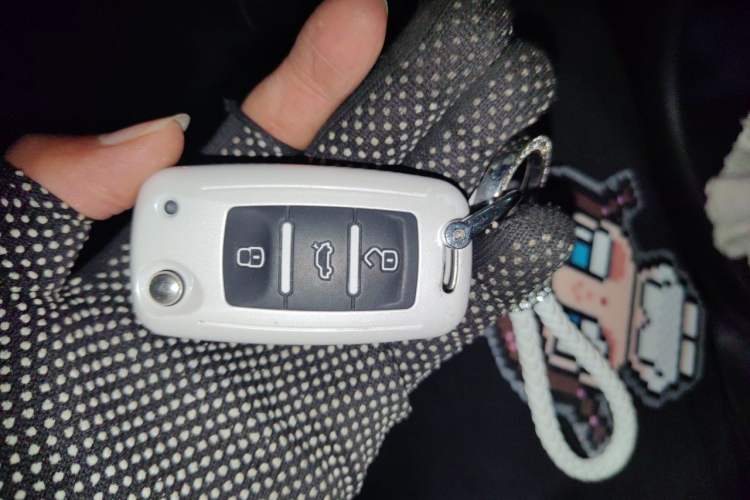 Used Volkswagen Beetle 2015 180TSI model Vehicle Key