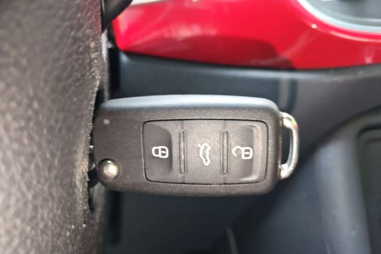 Used Volkswagen Beetle 2015 180TSI model Vehicle Key