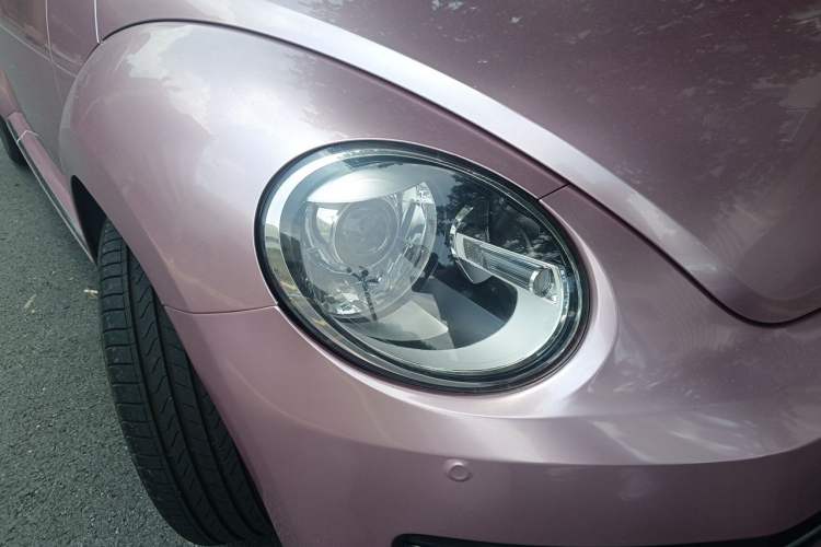 Used Volkswagen Beetle 2015 180TSI model Right Front Headlight