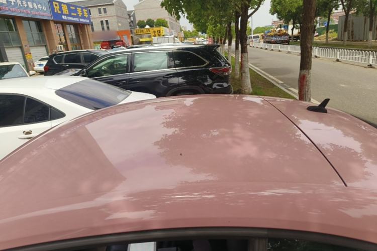 Used Volkswagen Beetle 2015 180TSI model Roof