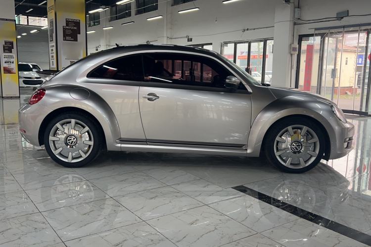 Used Volkswagen Beetle 2015 180TSI model Exterior 2