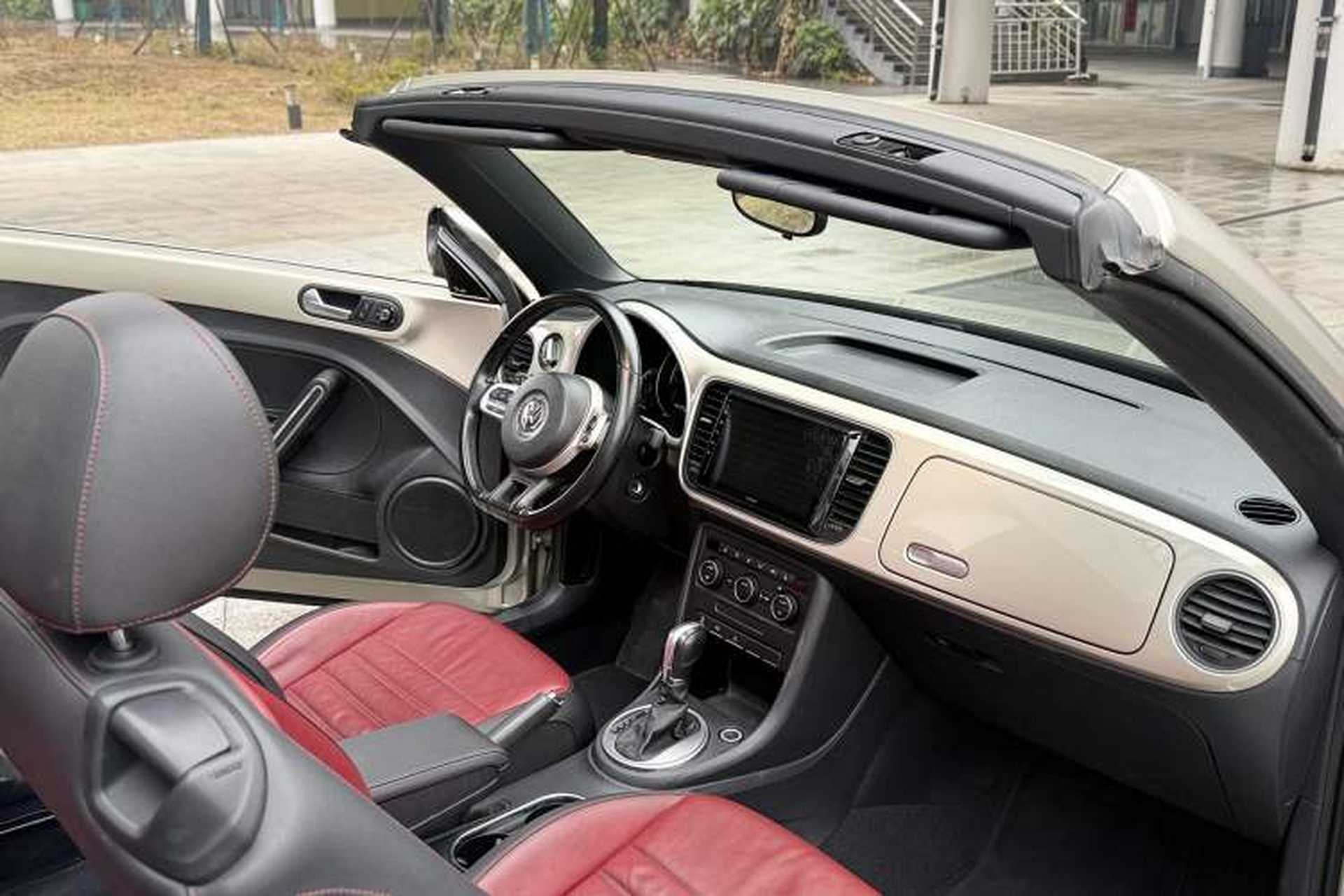 Used Volkswagen Beetle 2015 180TSI Convertible Edition Interior 4