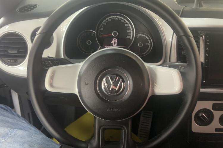 Used Volkswagen Beetle 2015 180TSI model Steering Wheel