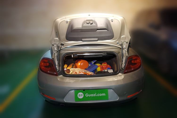 Used Volkswagen Beetle 2015 180TSI Convertible Edition Trunk