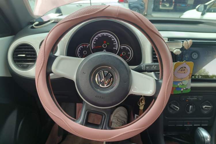 Used Volkswagen Beetle 2015 180TSI model Steering Wheel