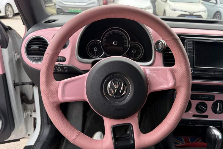 Used Volkswagen Beetle 2015 180TSI model Steering Wheel