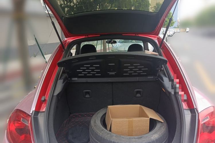 Used Volkswagen Beetle 2015 180TSI model Trunk