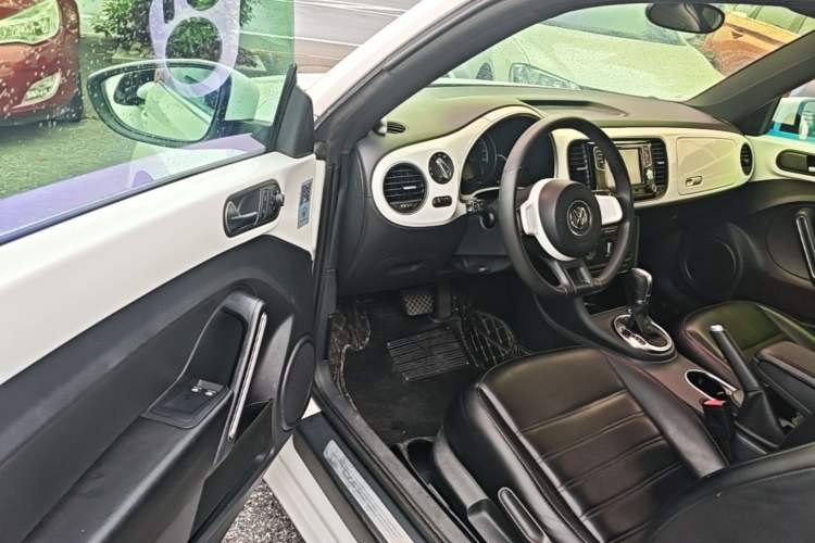 Used Volkswagen Beetle 2015 180TSI model Driver Seat