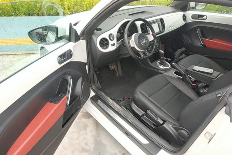 Used Volkswagen Beetle 2015 180TSI model Driver Seat