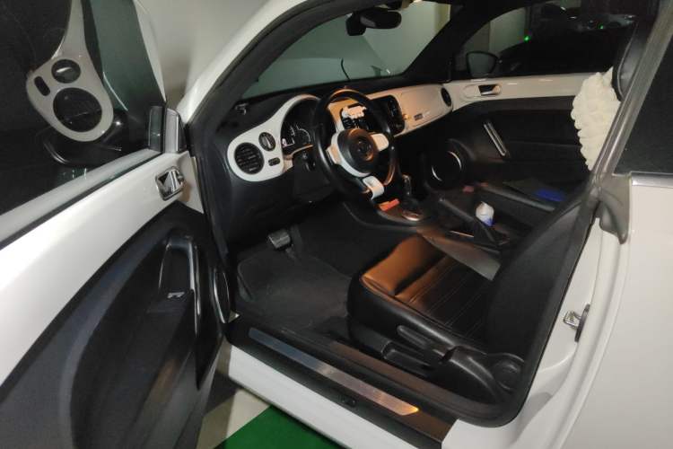 Used Volkswagen Beetle 2015 180TSI model Driver Seat
