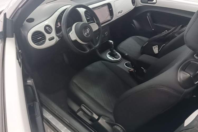 Used Volkswagen Beetle 2015 180TSI model Driver Seat