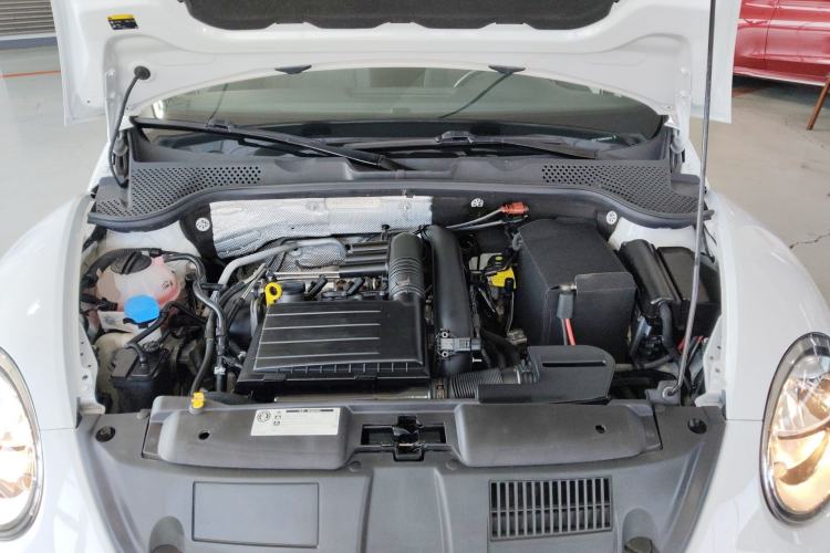 Used Volkswagen Beetle 2015 180TSI model Engine Bay