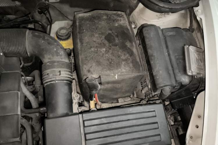 Used Volkswagen Beetle 2015 280TSI Engine Bay Left