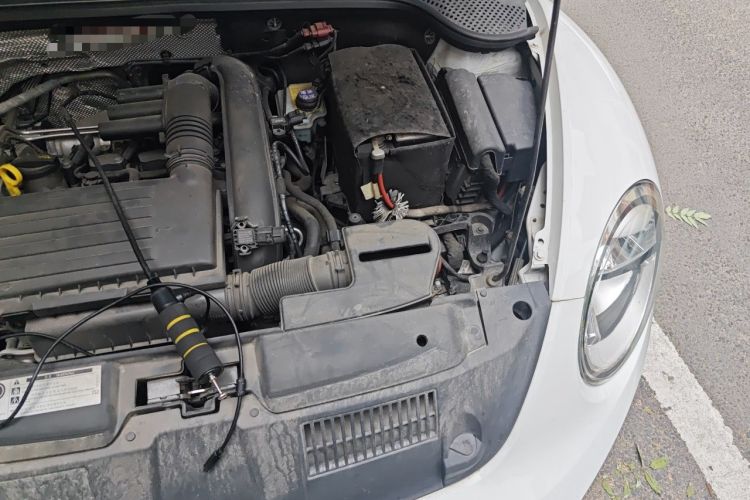 Used Volkswagen Beetle 2015 180TSI model Engine Bay Left