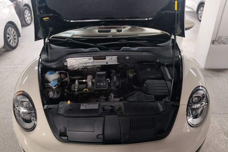 Used Volkswagen Beetle 2015 180TSI model Engine Bay