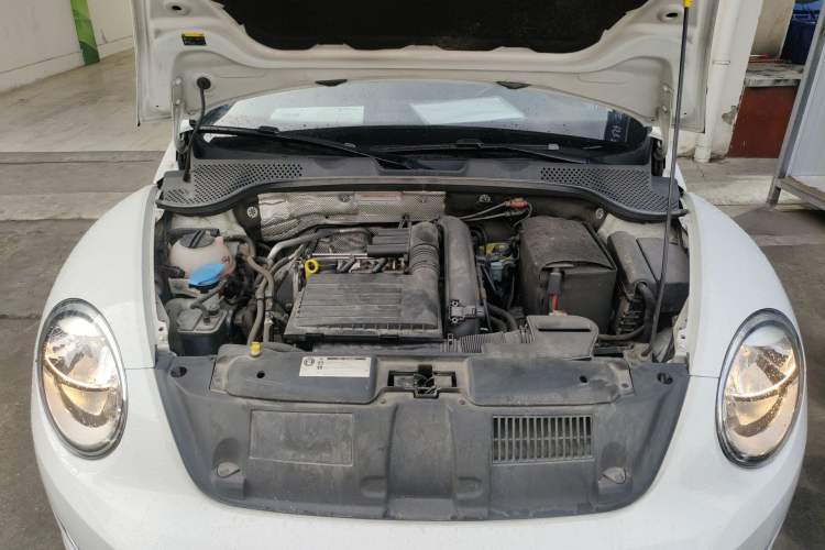 Used Volkswagen Beetle 2015 180TSI model Engine Bay