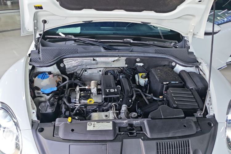 Used Volkswagen Beetle 2015 180TSI model Engine Bay