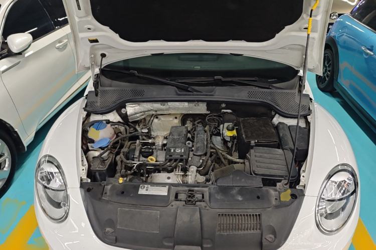 Used Volkswagen Beetle 2015 180TSI model Engine Bay