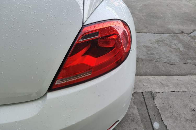 Used Volkswagen Beetle 2015 180TSI model Exterior 3