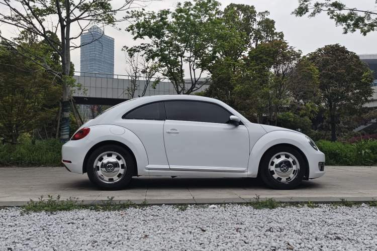 Used Volkswagen Beetle 2015 180TSI model Exterior 3