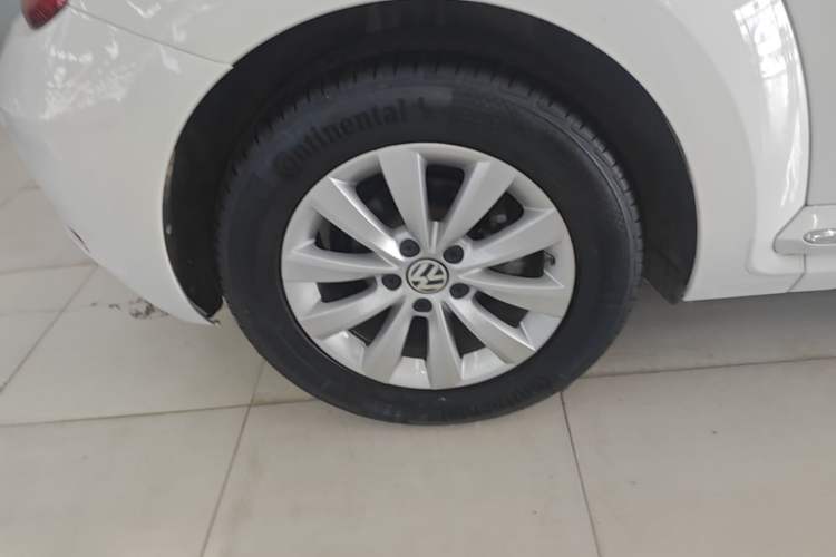 Used Volkswagen Beetle 2015 180TSI model Exterior 5