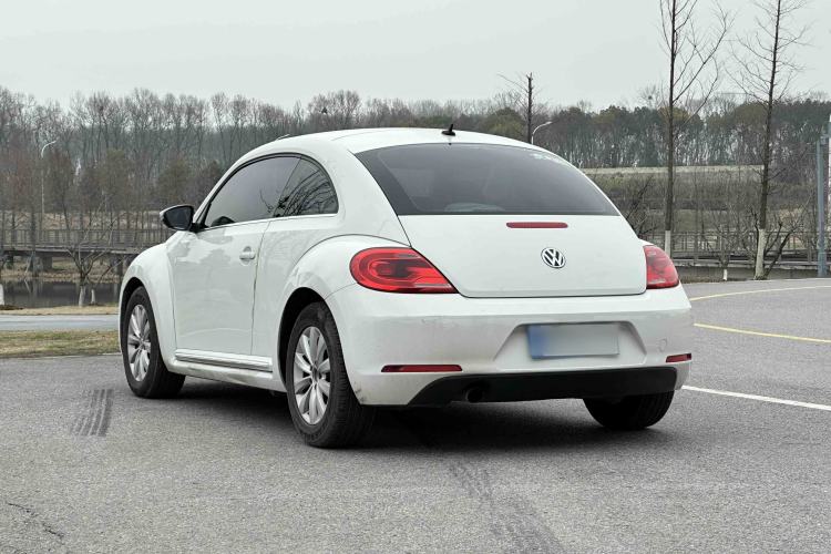 Used Volkswagen Beetle 2015 180TSI model Exterior 5