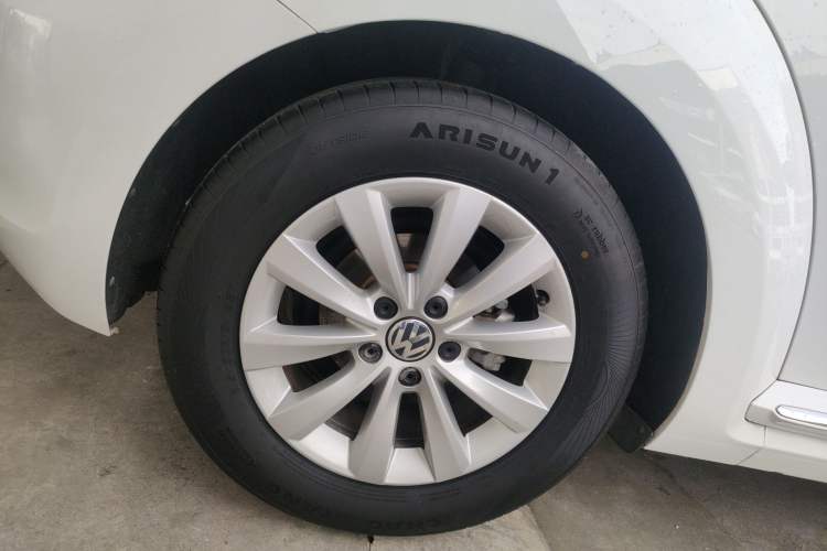 Used Volkswagen Beetle 2015 180TSI model Exterior 5