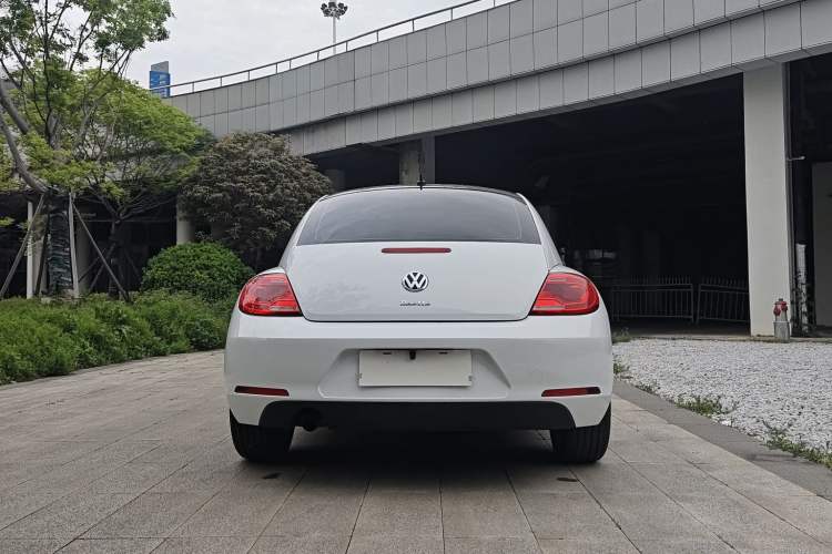 Used Volkswagen Beetle 2015 180TSI model Exterior 5