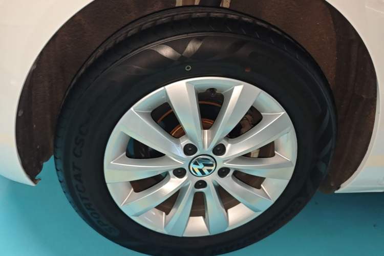 Used Volkswagen Beetle 2015 180TSI model Exterior 5