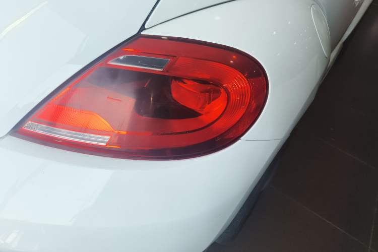 Used Volkswagen Beetle 2015 180TSI model Exterior 6
