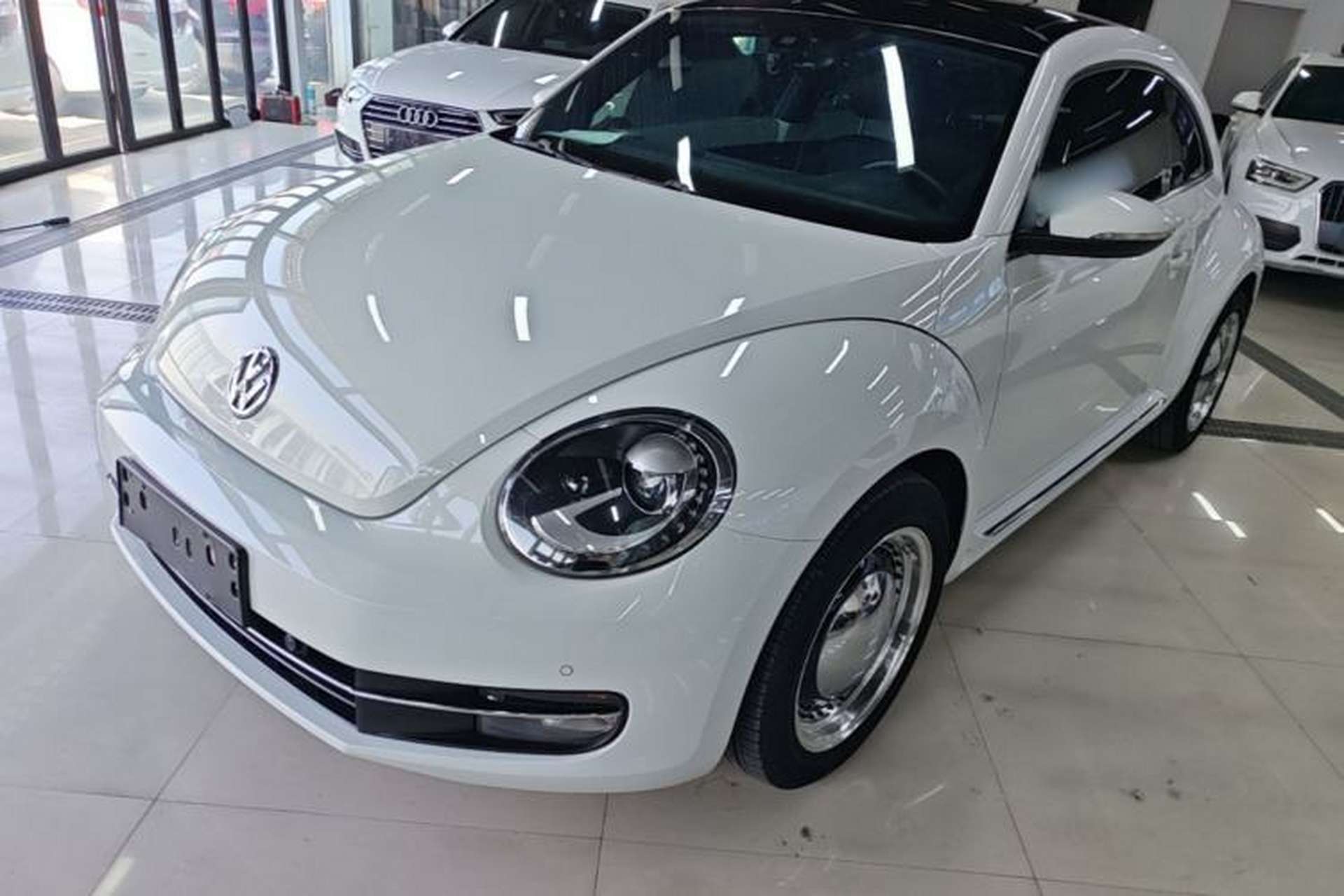 Used Volkswagen Beetle 2015 180TSI model Front Left 45 Deg