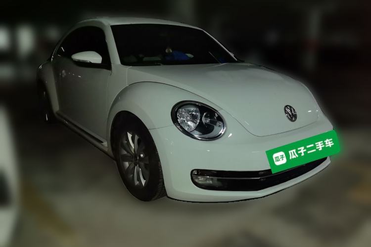 Used Volkswagen Beetle 2015 180TSI model Front Right 45 Deg