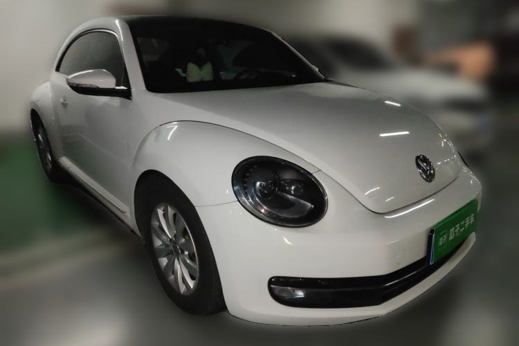 Used Volkswagen Beetle 2015 180TSI model Front Right 45 Deg