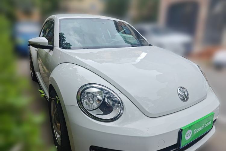 Used Volkswagen Beetle 2015 180TSI model Front Right 45 Deg