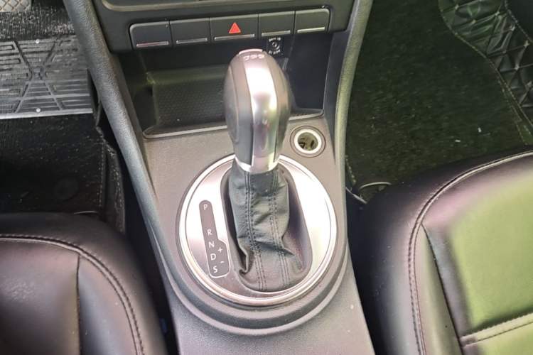 Used Volkswagen Beetle 2015 180TSI model Gear Lever