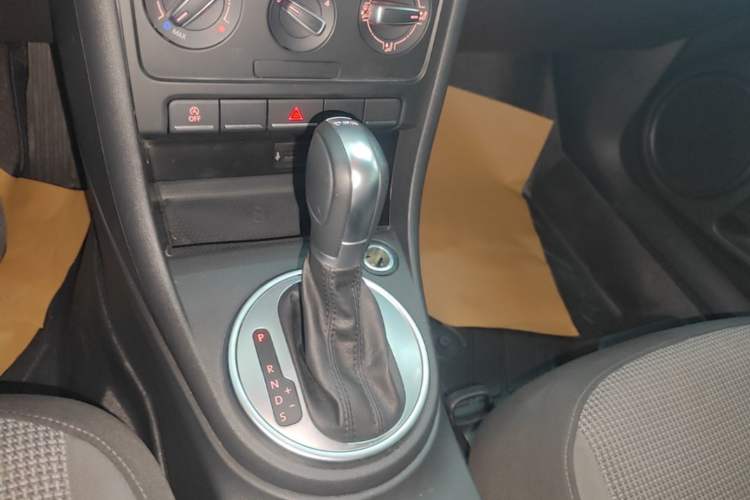 Used Volkswagen Beetle 2015 180TSI model Gear Lever