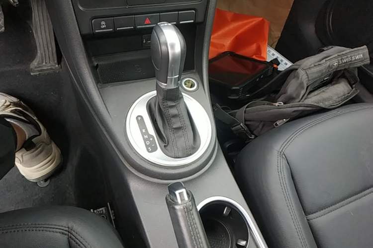 Used Volkswagen Beetle 2015 180TSI model Gear Lever