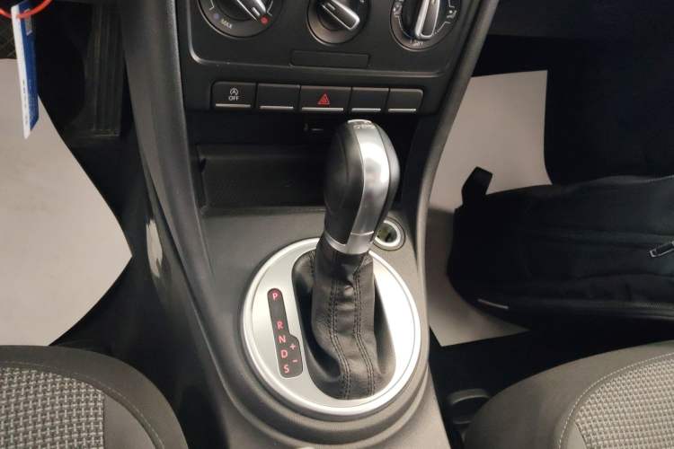 Used Volkswagen Beetle 2015 180TSI model Gear Lever