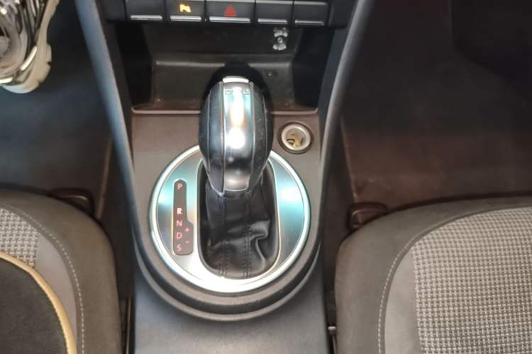 Used Volkswagen Beetle 2015 280TSI Gear Lever