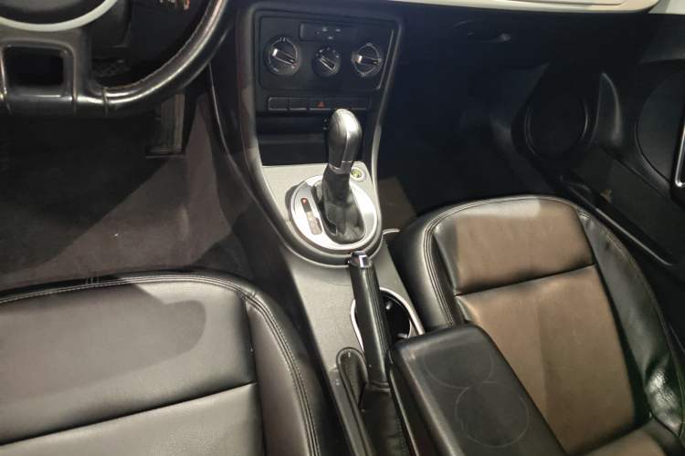 Used Volkswagen Beetle 2015 280TSI Gear Lever